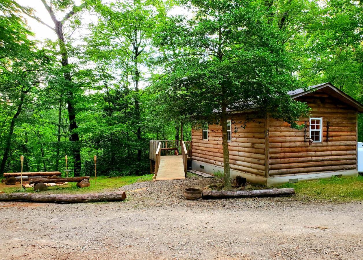 Lil' Log At Hearthstone Cabins And Camping - Pet Friendly Helen Exterior foto